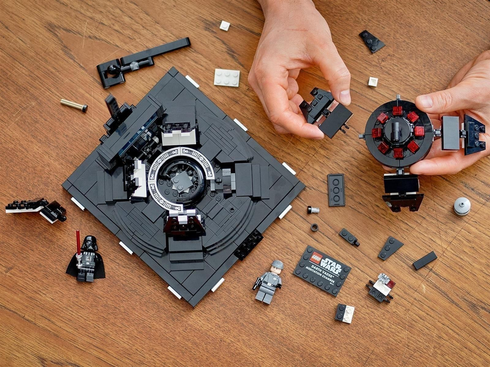 LEGO® Star Wars™ 75296 Darth Vader™ Meditationskammer