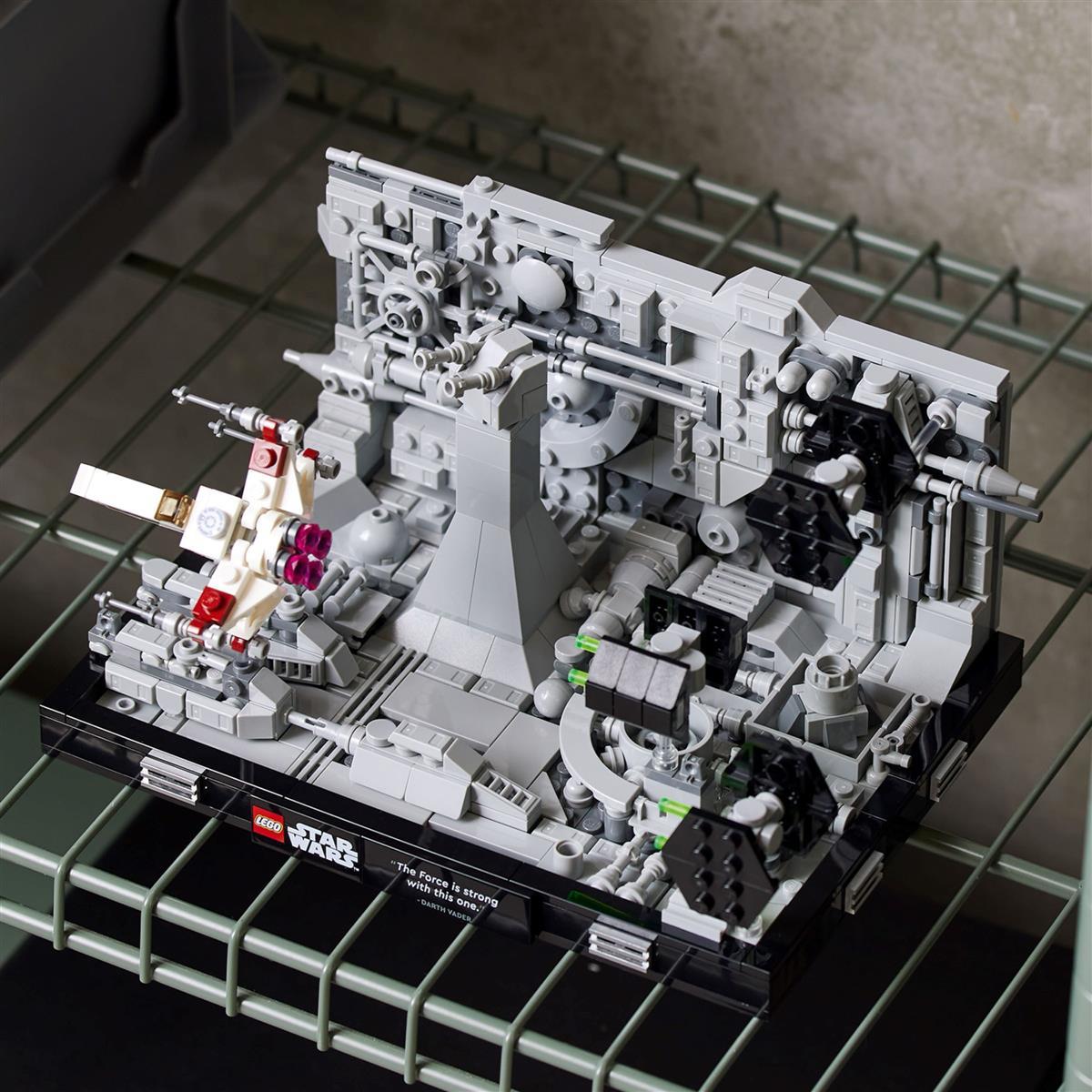 LEGO® Star Wars™ 75329 Death Star™ Trench Run Diorama