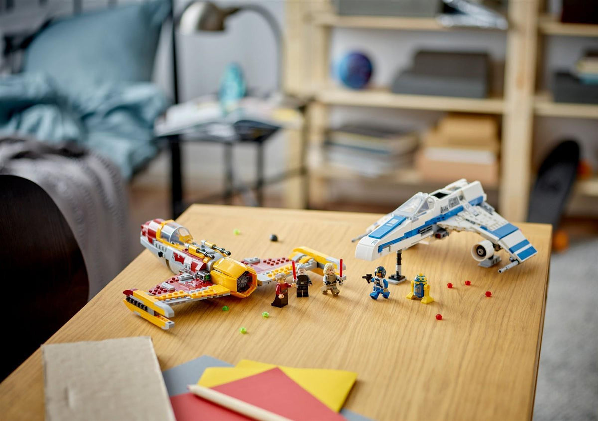 LEGO® Star Wars™ 75364 New Republic E-Wing™ vs. Shin Hatis Starfighter™