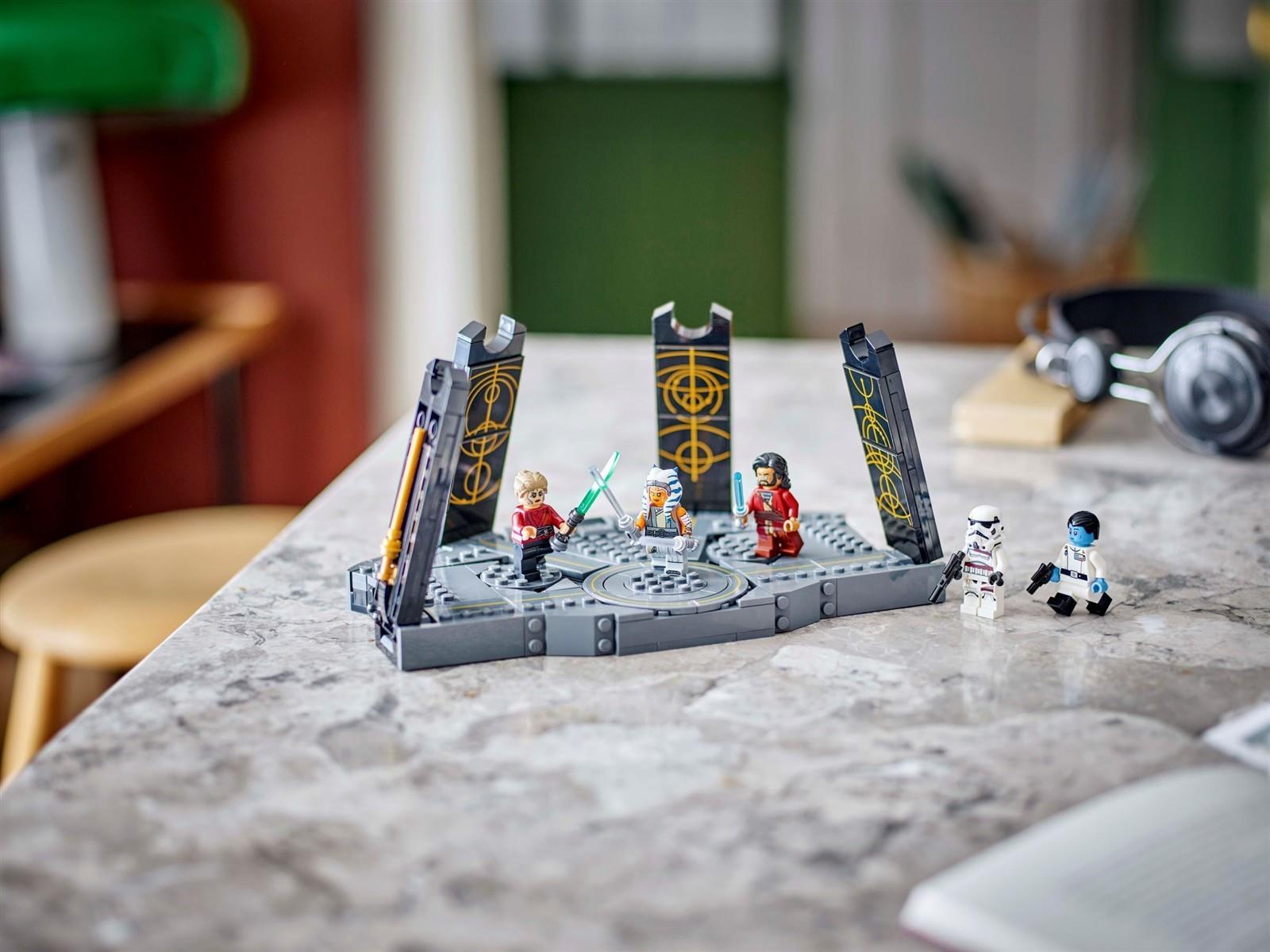 LEGO® Star Wars™ 75385 Ahsoka Tanos Duell auf Peridea