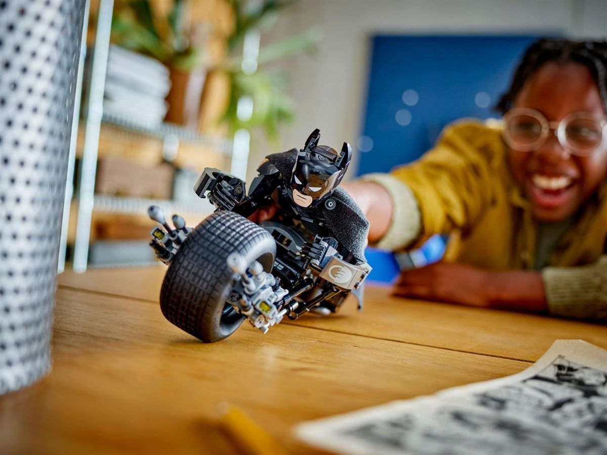 LEGO® Super Heroes 76273 Batman™ Baufigur mit dem Batpod