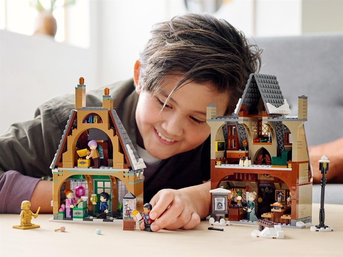 LEGO® Harry Potter™ 76388 Besuch in Hogsmeade™