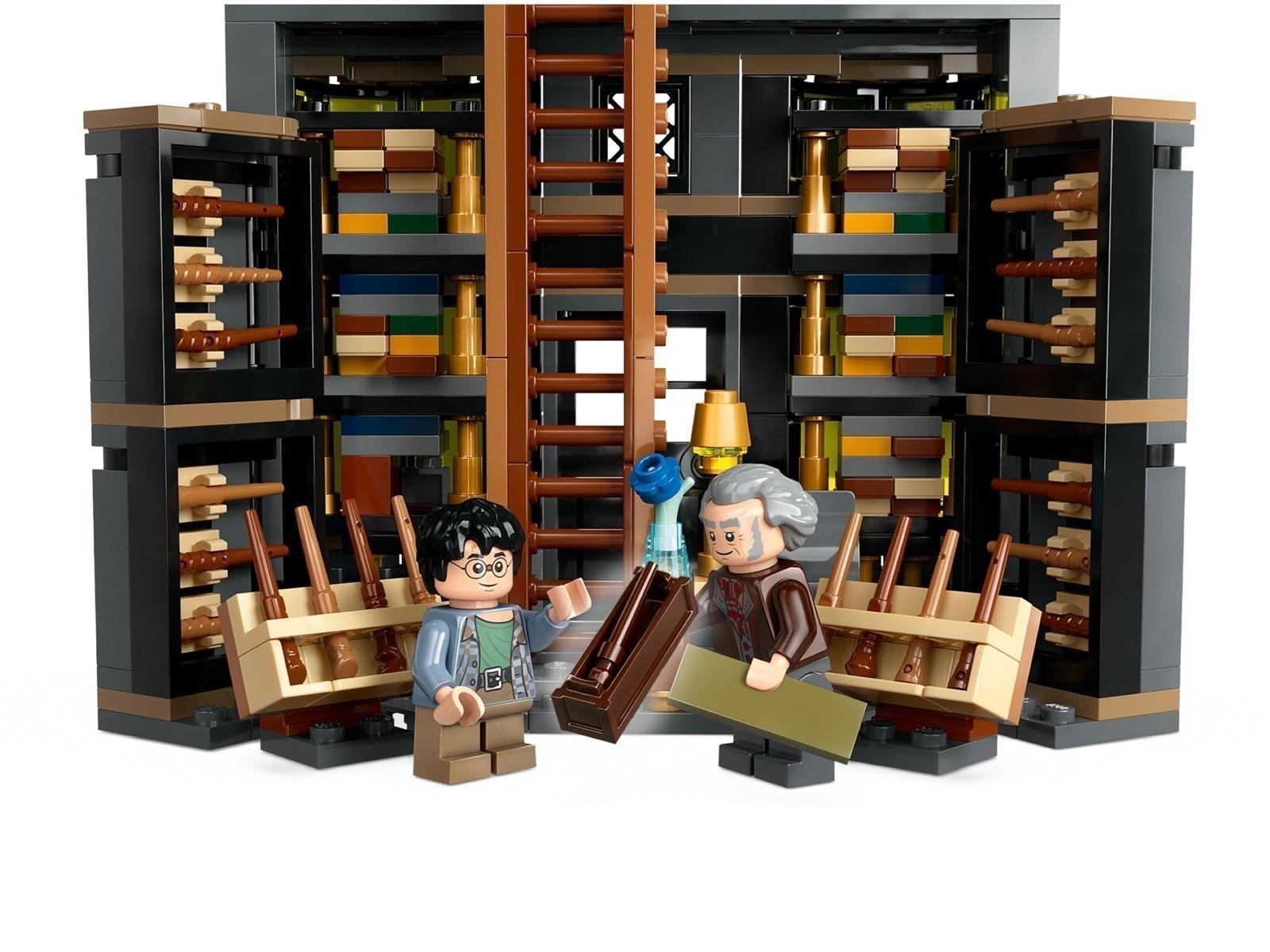 LEGO® Harry Potter™ 76439 Ollivanders™ & Madam Malkins Anzüge