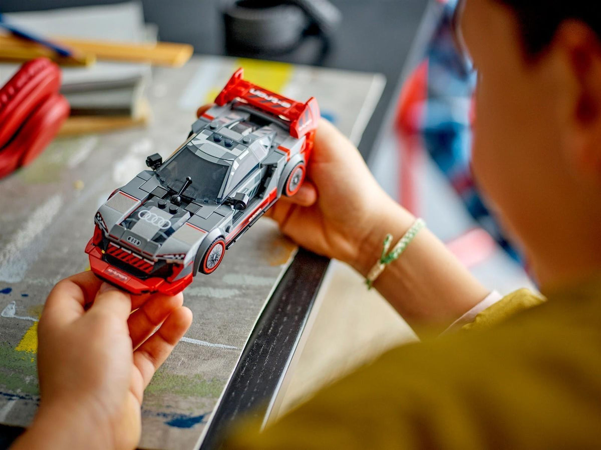 LEGO® Speed Champions 76921 Audi S1 e-tron quattro Rennwagen