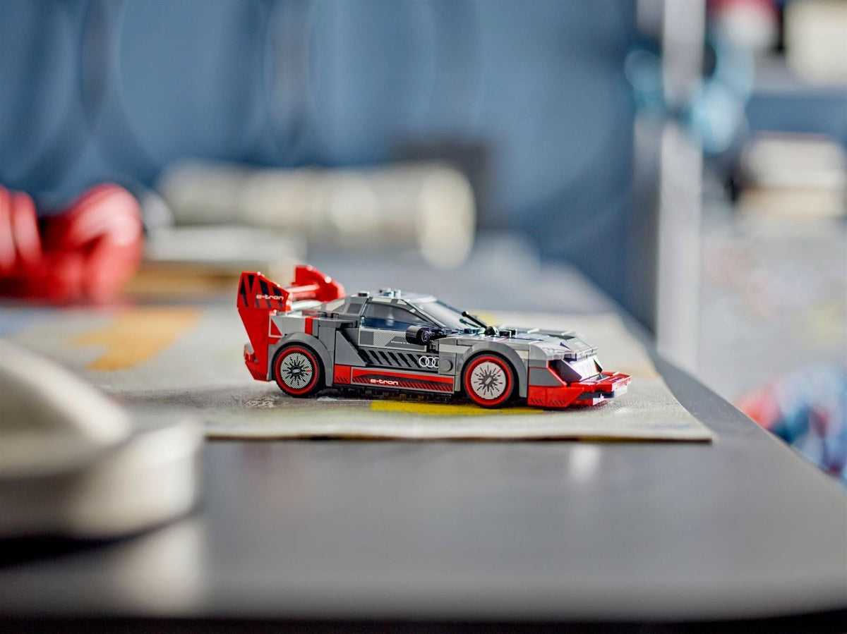 LEGO® Speed Champions 76921 Audi S1 e-tron quattro Rennwagen