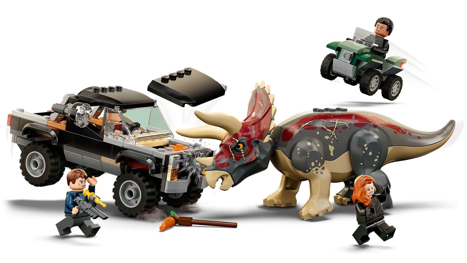 LEGO® Jurassic World™ 76950 Triceratops-Angriff